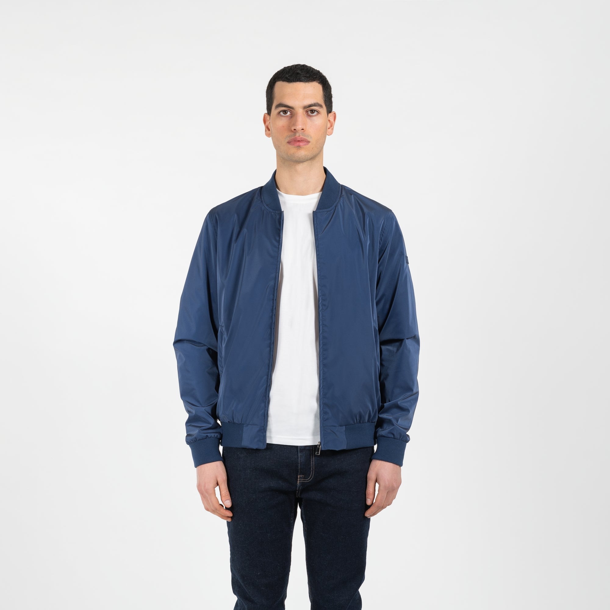 Giubbino nylon con patch su manica