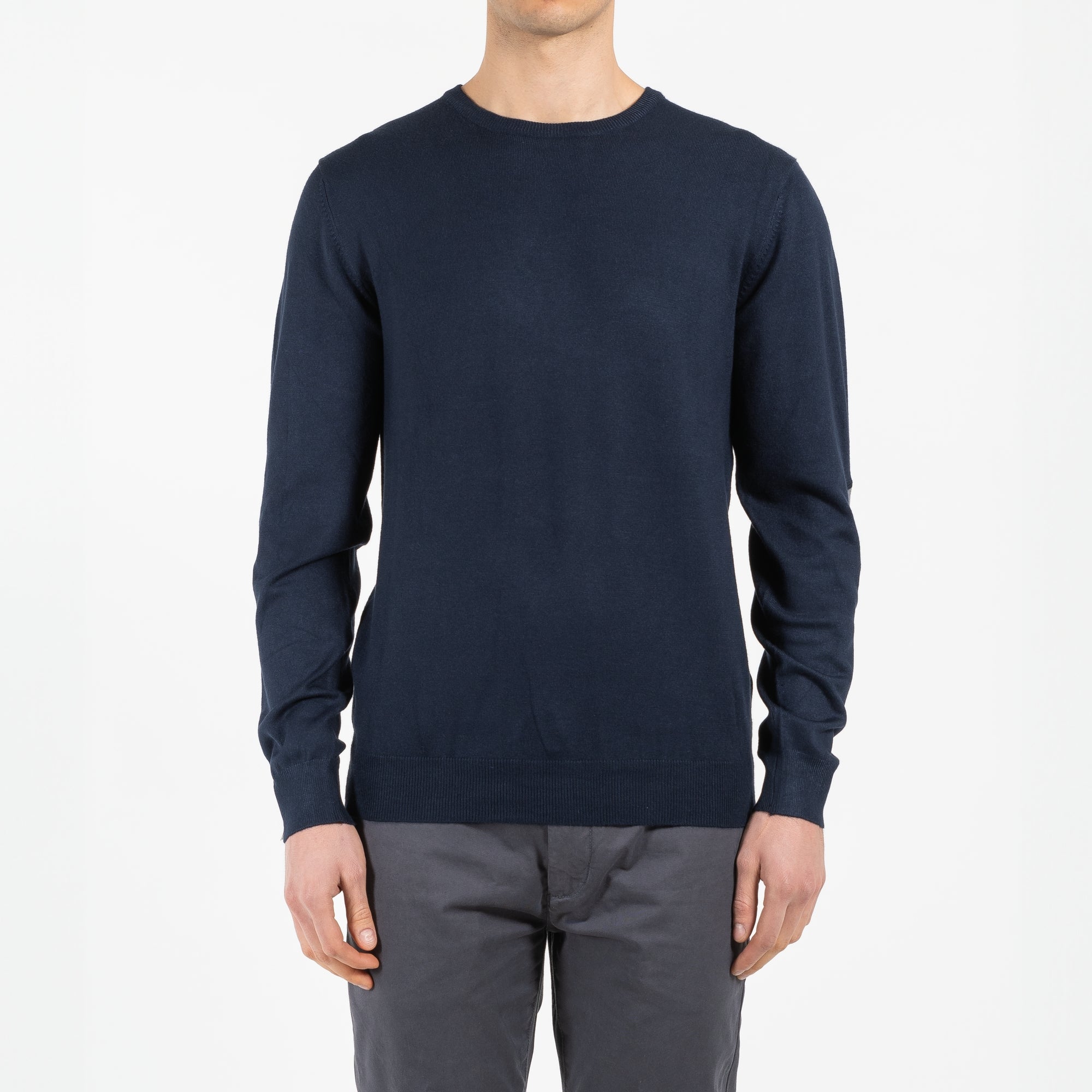 Maglia girocollo con toppe finezza 12 